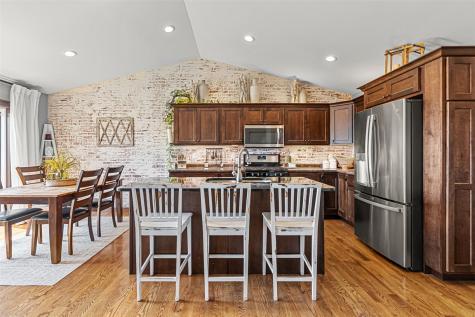 2793 Creekview Trail Palo IA 52324