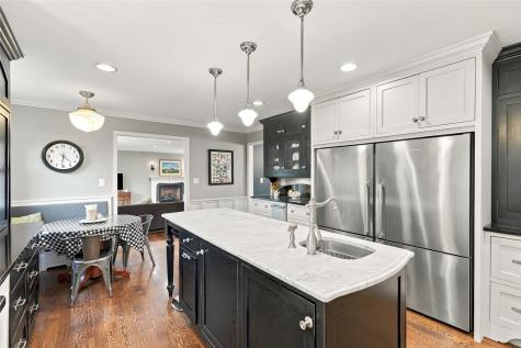 11 Lakeview Drive NE Iowa City IA 52240