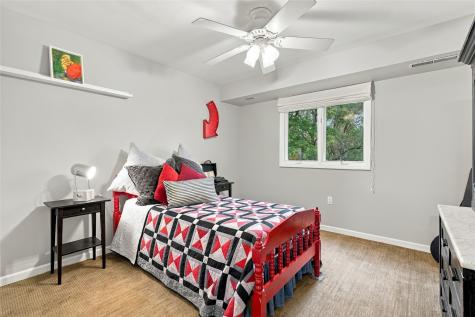 11 Lakeview Drive NE Iowa City IA 52240