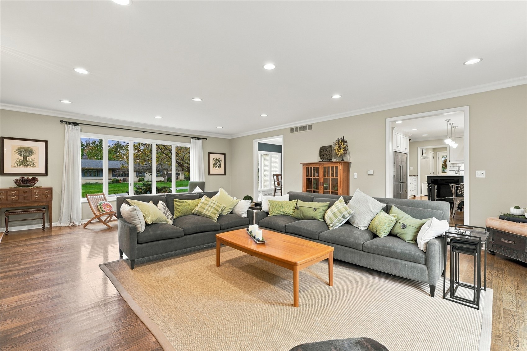 11 Lakeview Drive NE Iowa City IA 52240