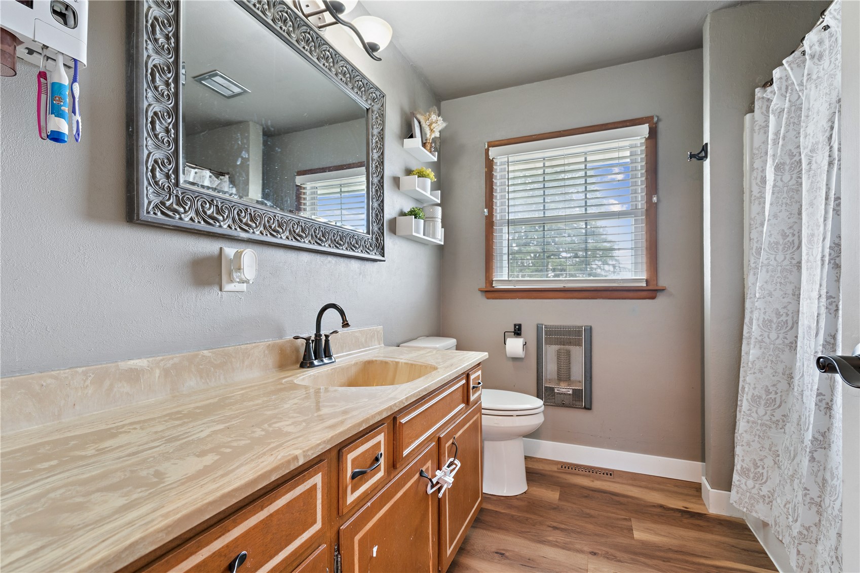 325 Division Street NW Swisher IA 52338