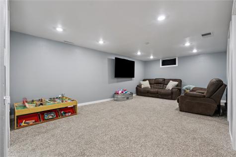 325 Division Street NW Swisher IA 52338