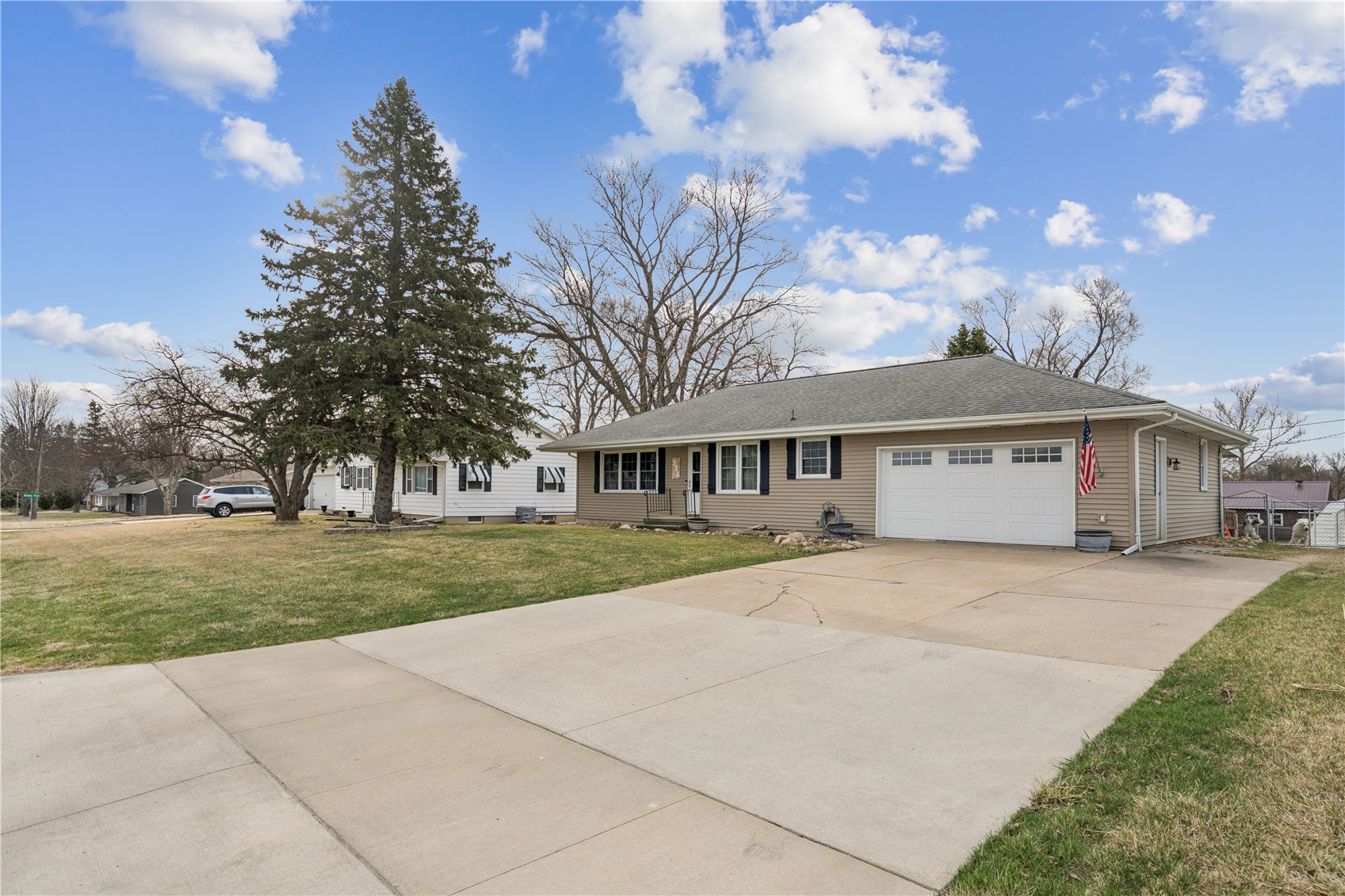 325 Division Street NW Swisher IA 52338