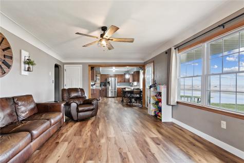 325 Division Street NW Swisher IA 52338