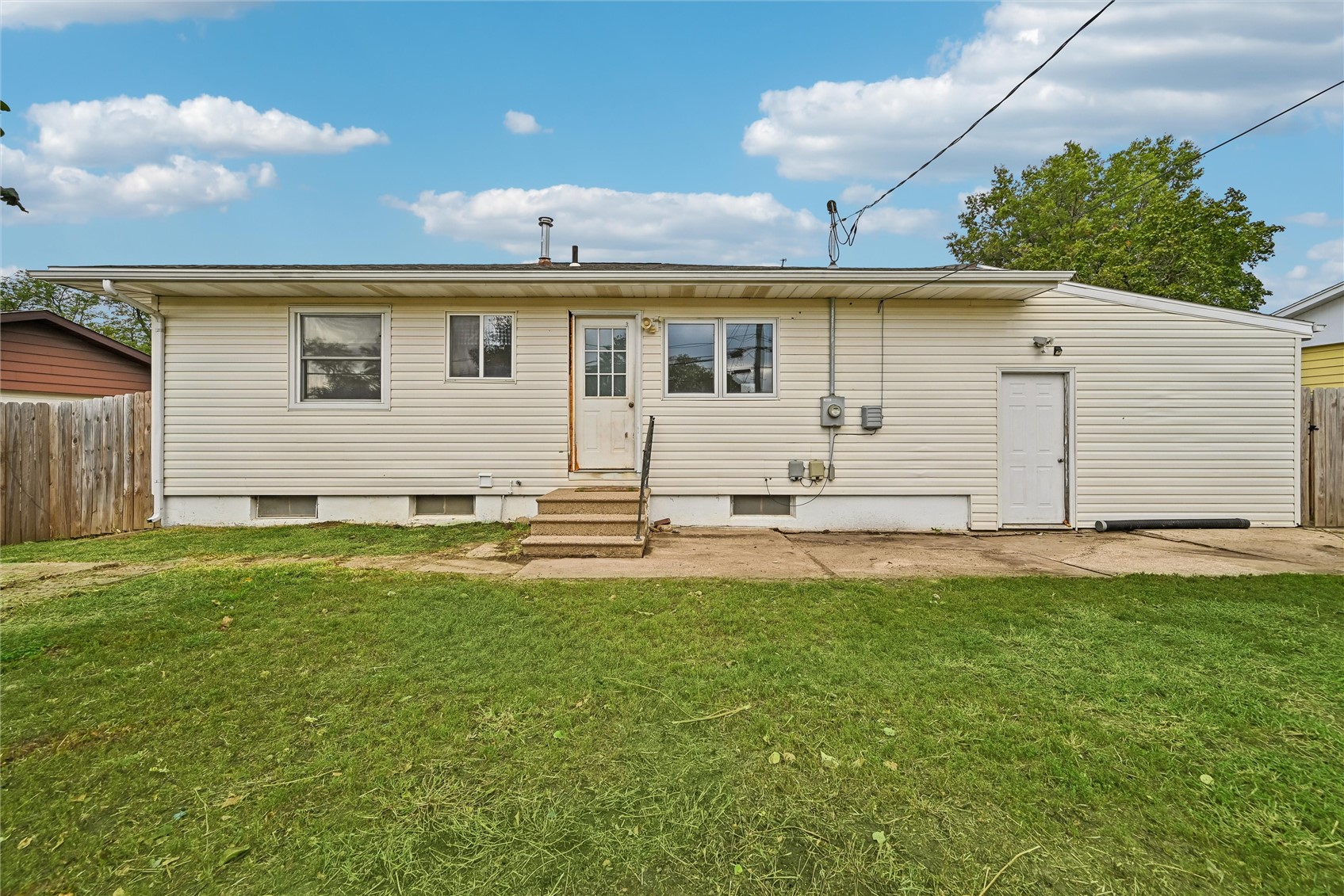 269 Peace Avenue NW Cedar Rapids IA 52405