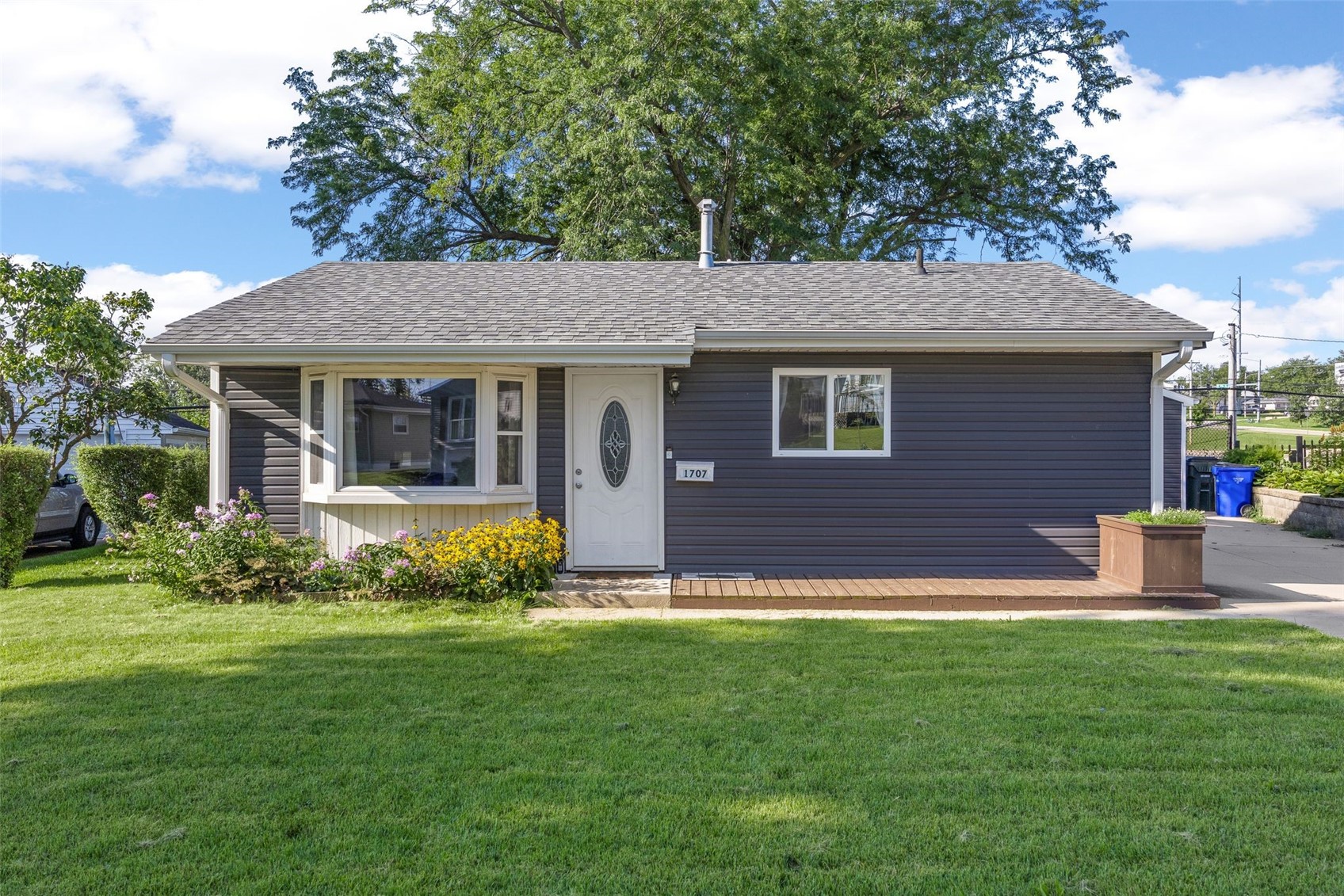 Cedar Rapids IA, 1707 14TH Avenue SW