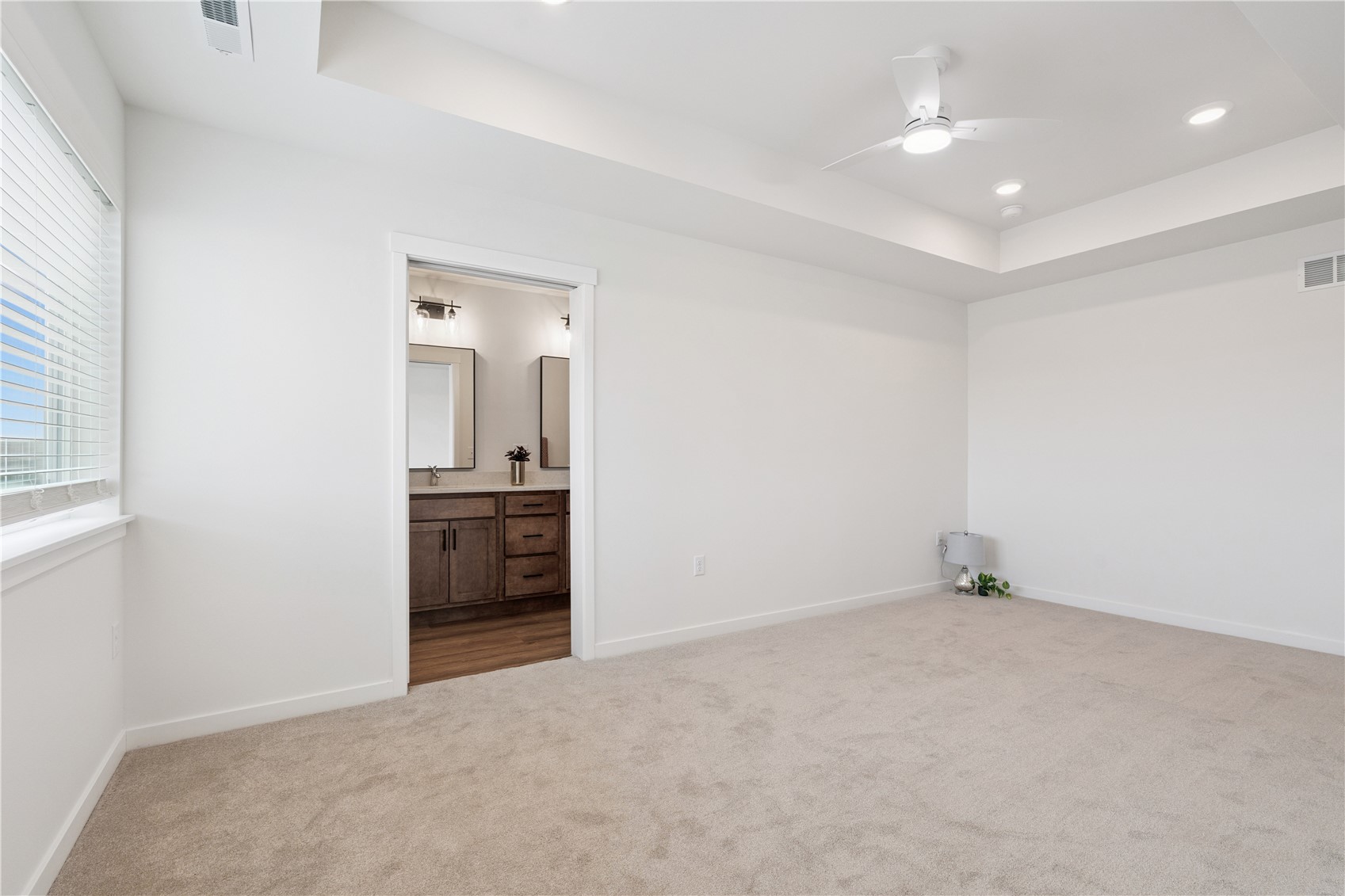 96 Huntington Drive Iowa City IA 52245