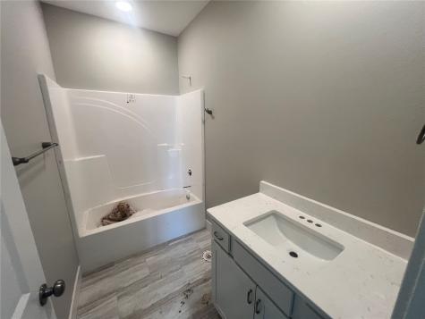1443 Cardinal Drive Fairfax IA 52228