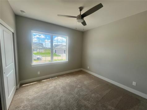 1443 Cardinal Drive Fairfax IA 52228