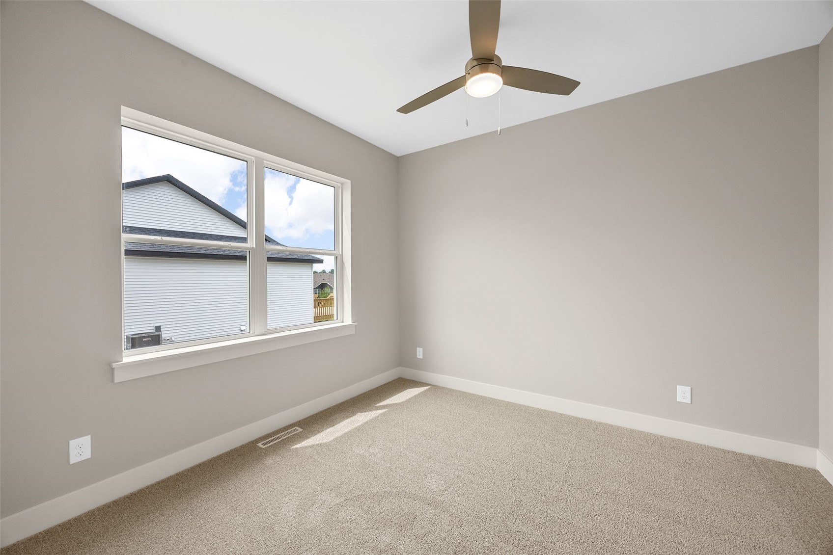 1443 Cardinal Drive Fairfax IA 52228
