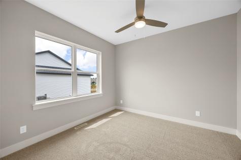 1443 Cardinal Drive Fairfax IA 52228