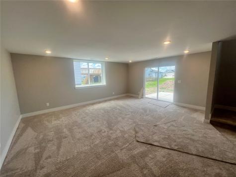 1443 Cardinal Drive Fairfax IA 52228
