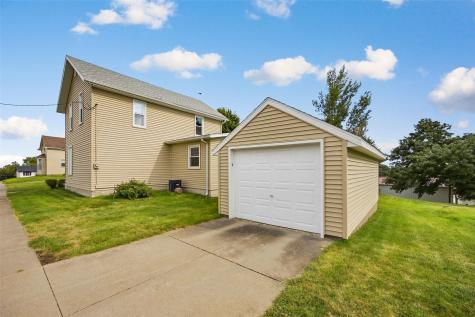 209 Johnson Street Norway IA 52318