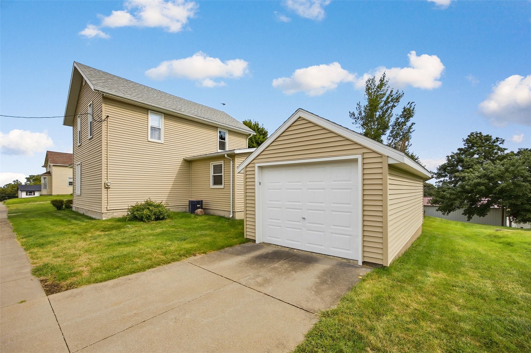 209 Johnson Street Norway IA 52318