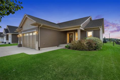 1315 E Tartan Drive North Liberty IA 52317