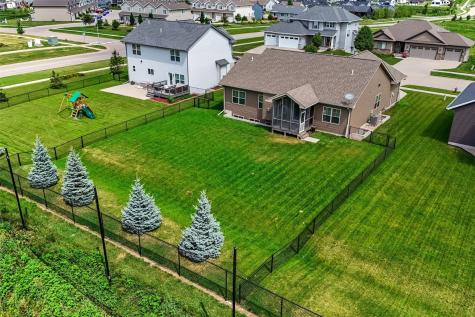 1315 E Tartan Drive North Liberty IA 52317