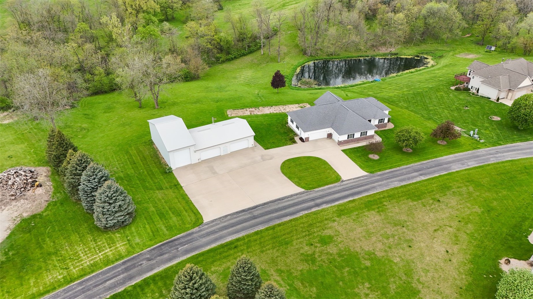 3386 64th Street Palo IA 52324