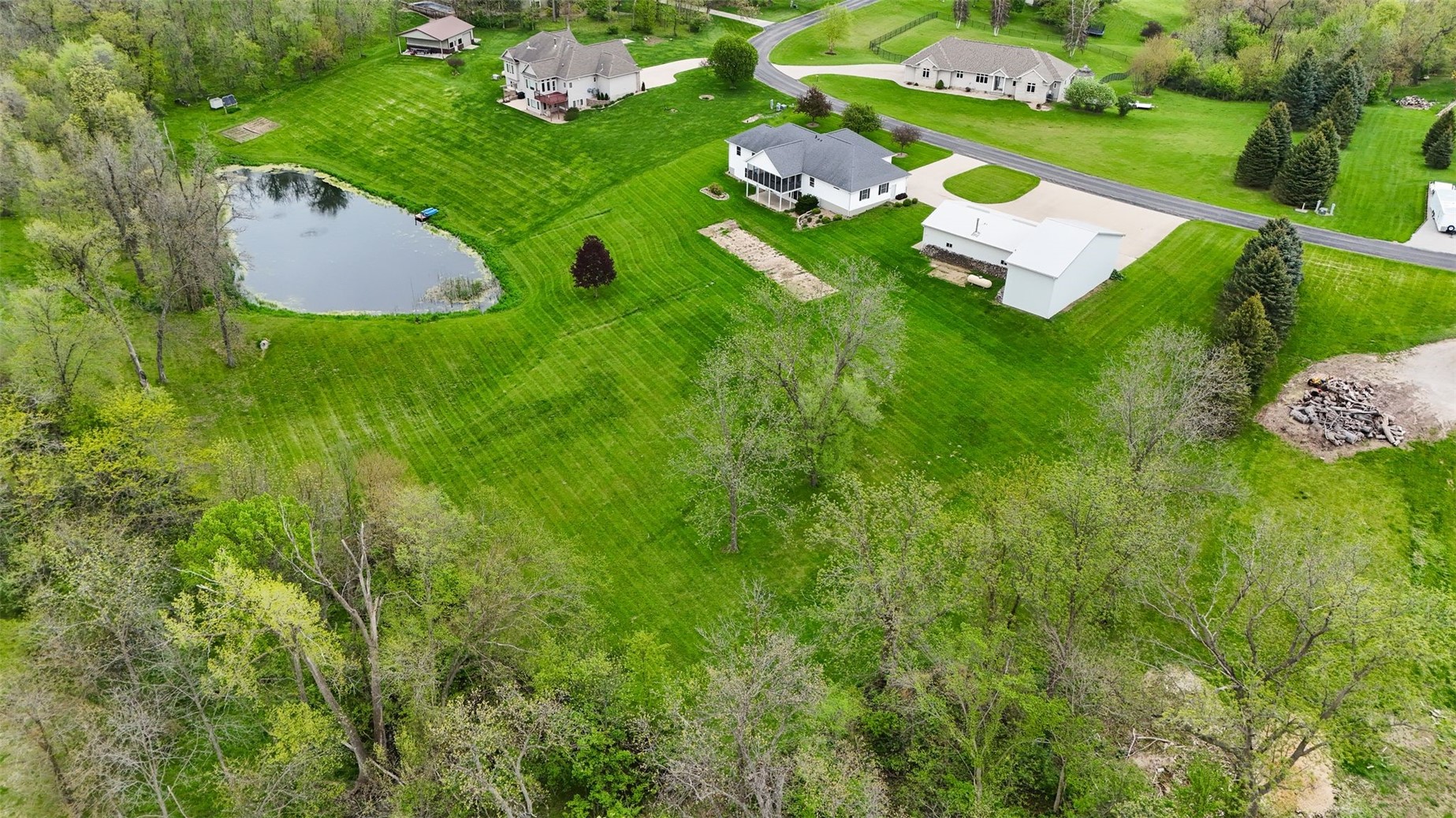 3386 64th Street Palo IA 52324