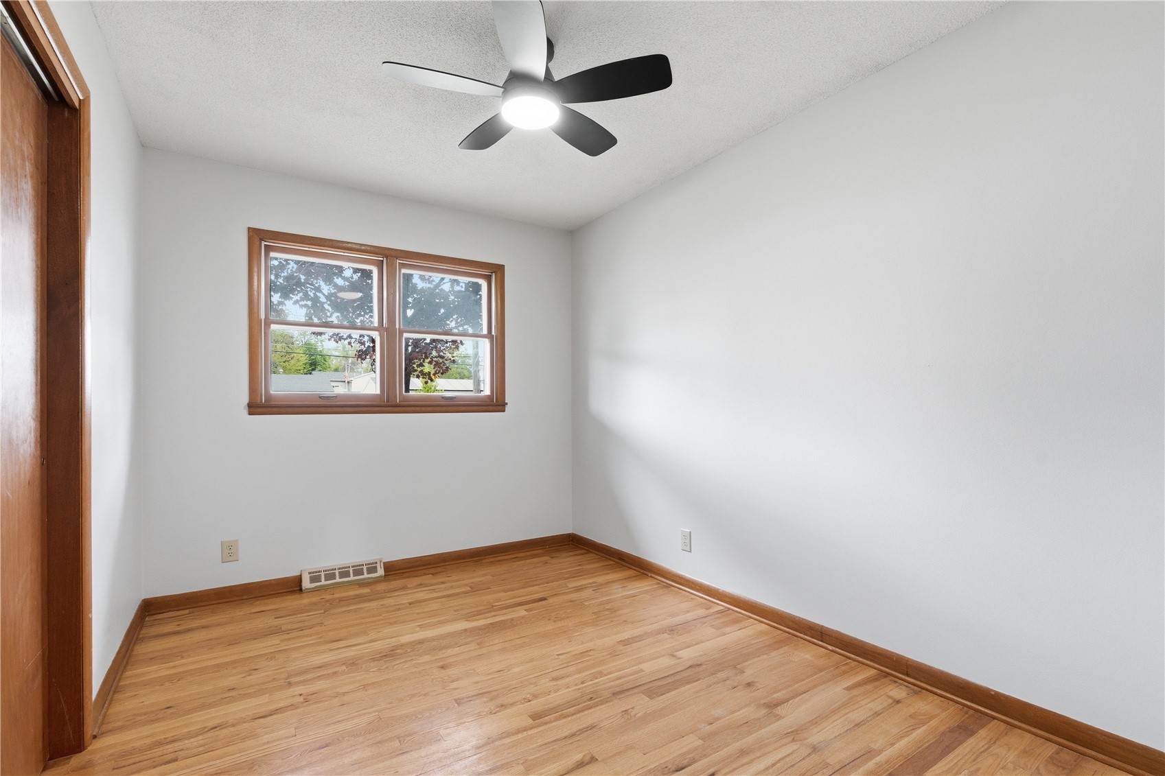 2033 Coldstream Avenue NE Cedar Rapids IA 52402