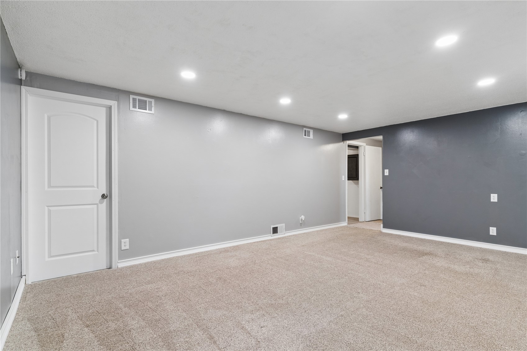 709 Jacolyn Drive NW Cedar Rapids IA 52405