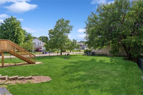 1332 Deer Run Drive NE Cedar Rapids IA 52402