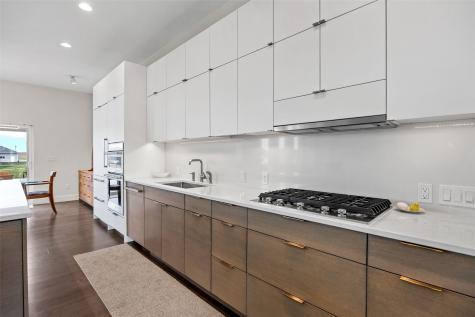 815 16th Avenue SW Mt Vernon IA 52314