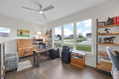 815 16th Avenue SW Mt Vernon IA 52314