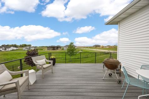 815 16th Avenue SW Mt Vernon IA 52314