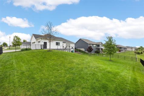 815 16th Avenue SW Mt Vernon IA 52314