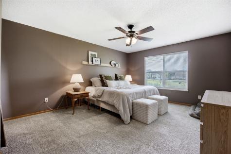 2821 28th Avenue SW Cedar Rapids IA 52404