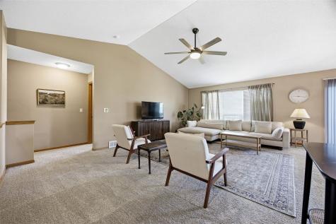 2821 28th Avenue SW Cedar Rapids IA 52404