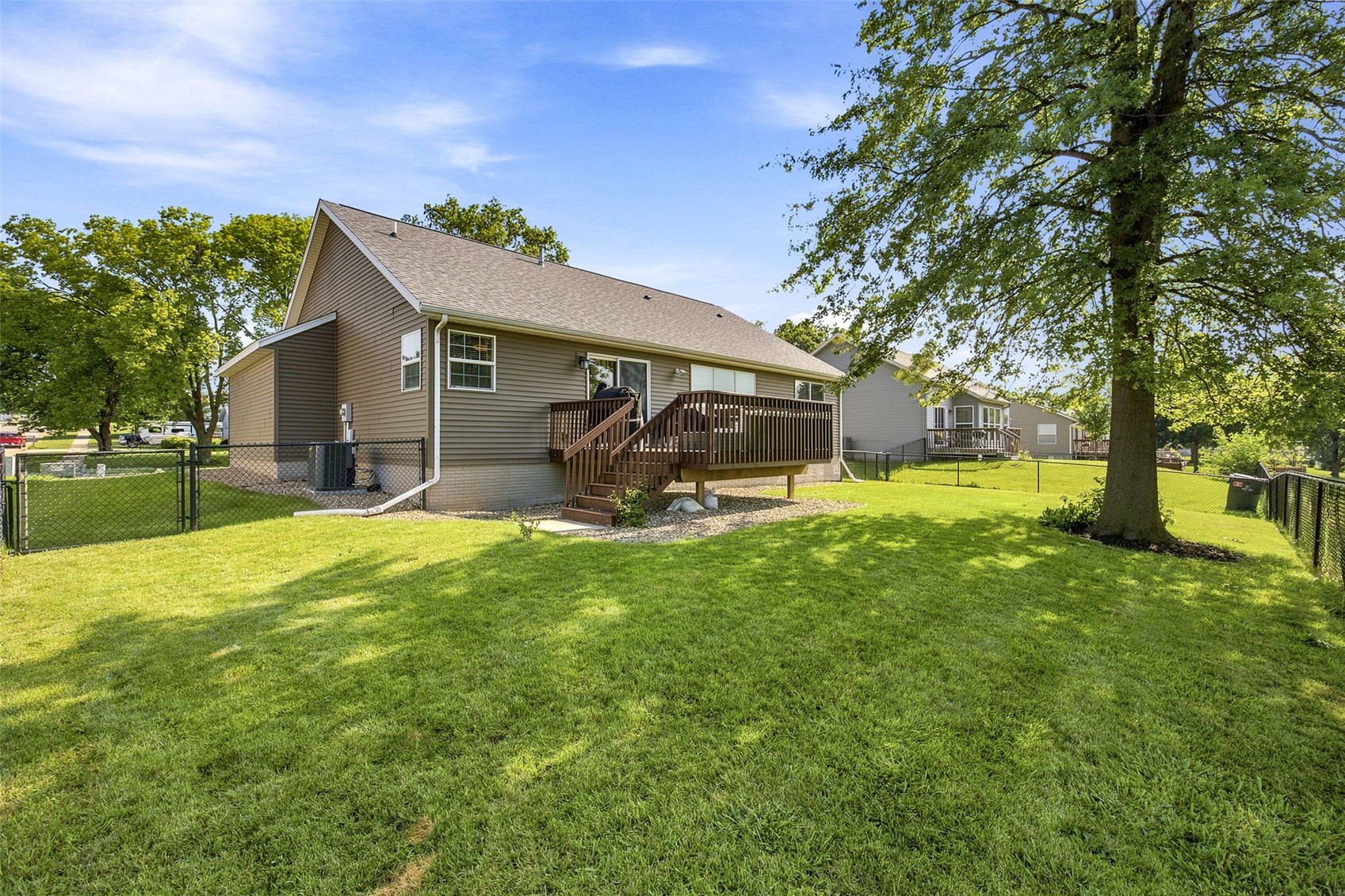 2821 28th Avenue SW Cedar Rapids IA 52404