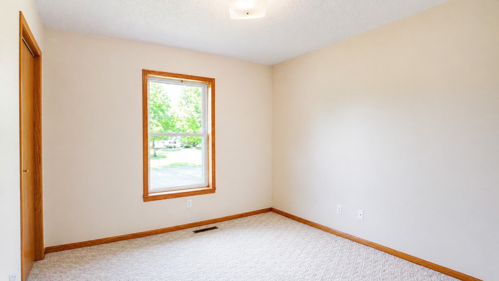 2416 C Street SW Cedar Rapids IA 52404
