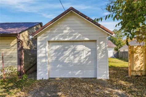 3120 E Avenue NE Cedar Rapids IA 52402
