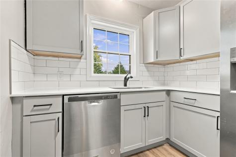 3120 E Avenue NE Cedar Rapids IA 52402