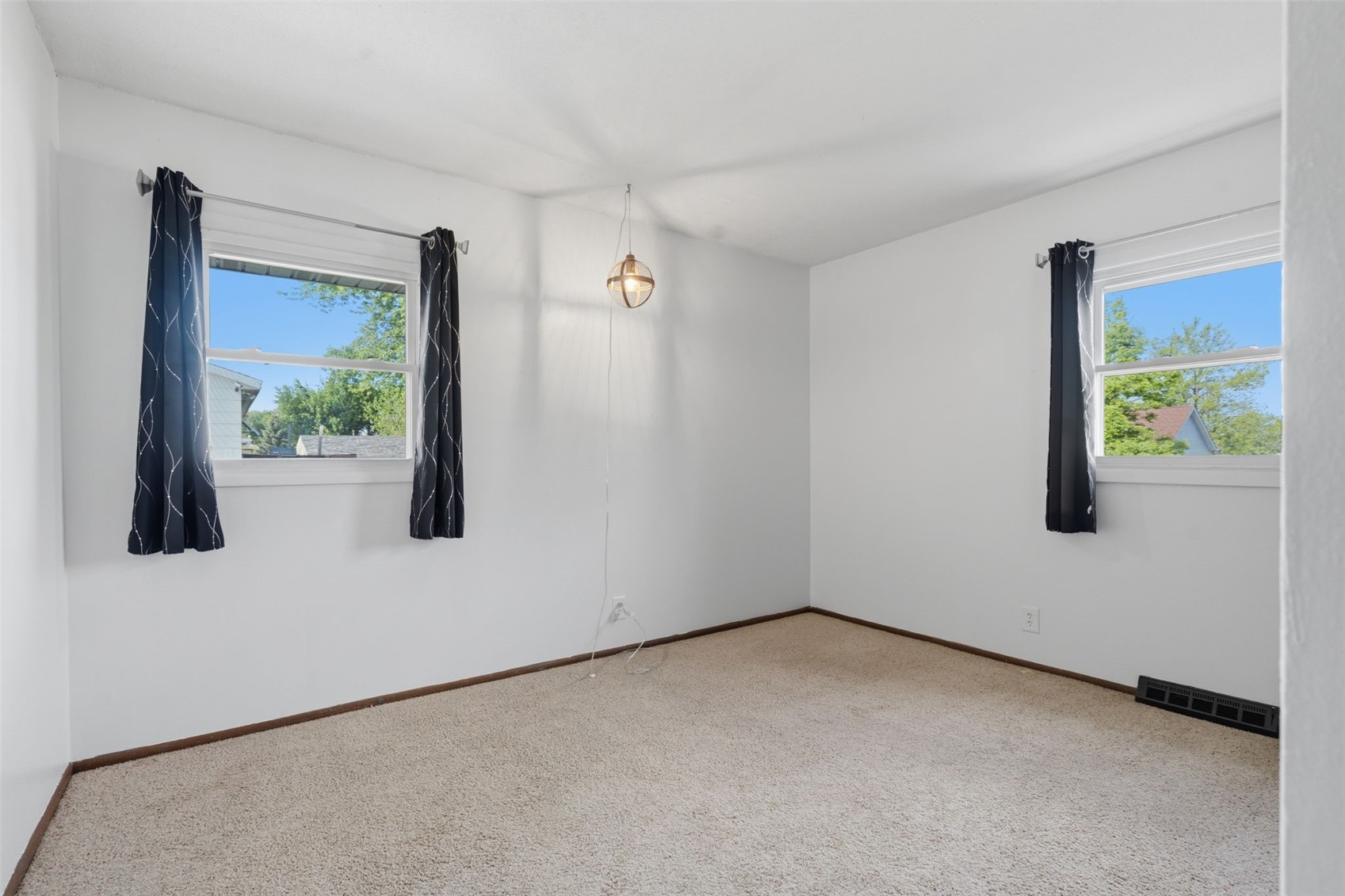 208 Atwood Drive SW Cedar Rapids IA 52404