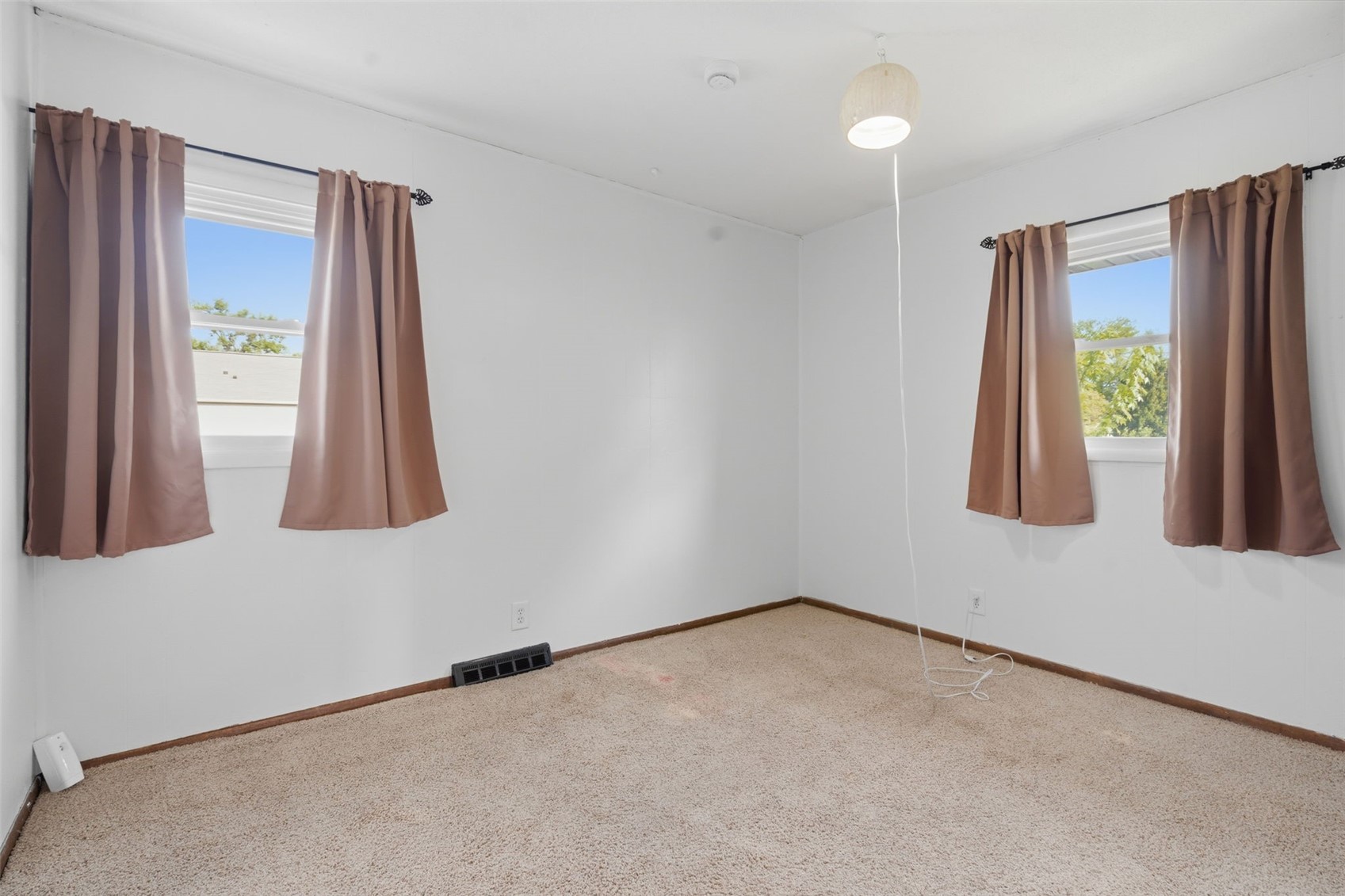 208 Atwood Drive SW Cedar Rapids IA 52404