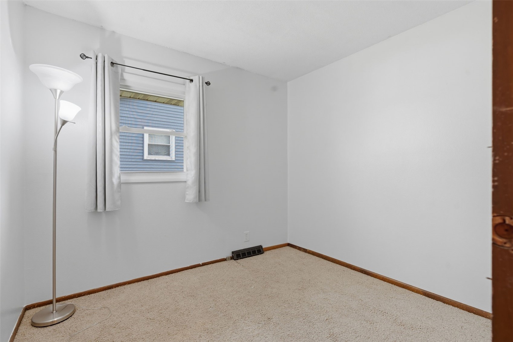 208 Atwood Drive SW Cedar Rapids IA 52404