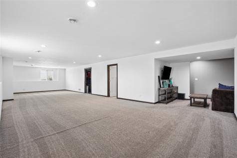 1202 Cedar Springs Drive Marion IA 52302
