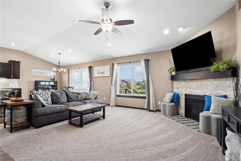 1202 Cedar Springs Drive Marion IA 52302