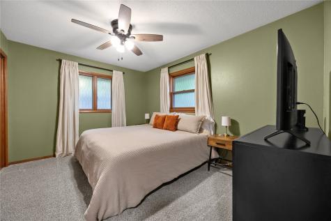 1617 Sierra Drive NE Cedar Rapids IA 52402