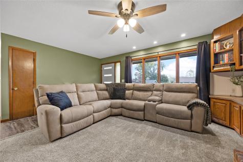 1617 Sierra Drive NE Cedar Rapids IA 52402