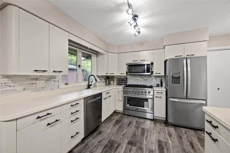 1617 Sierra Drive NE Cedar Rapids IA 52402