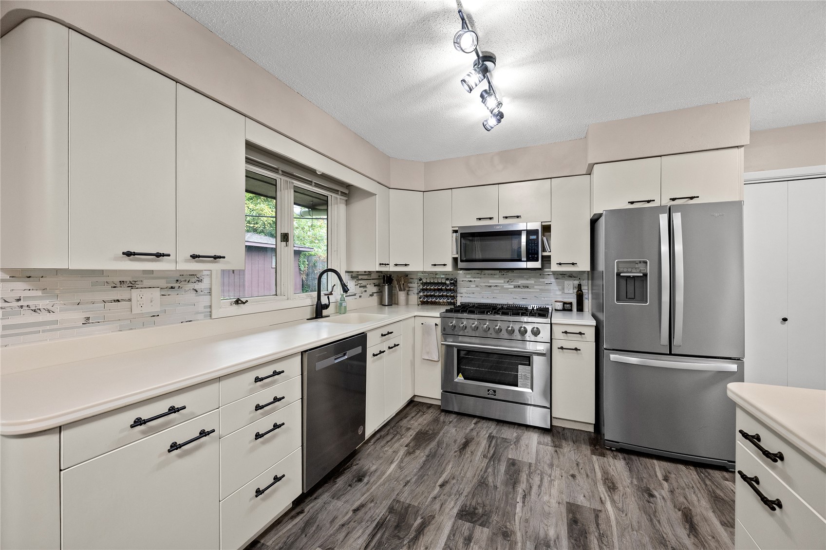 1617 Sierra Drive NE Cedar Rapids IA 52402