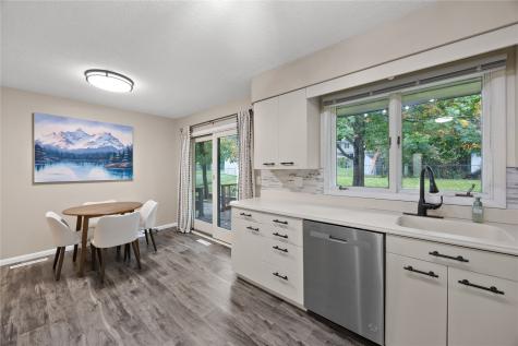 1617 Sierra Drive NE Cedar Rapids IA 52402