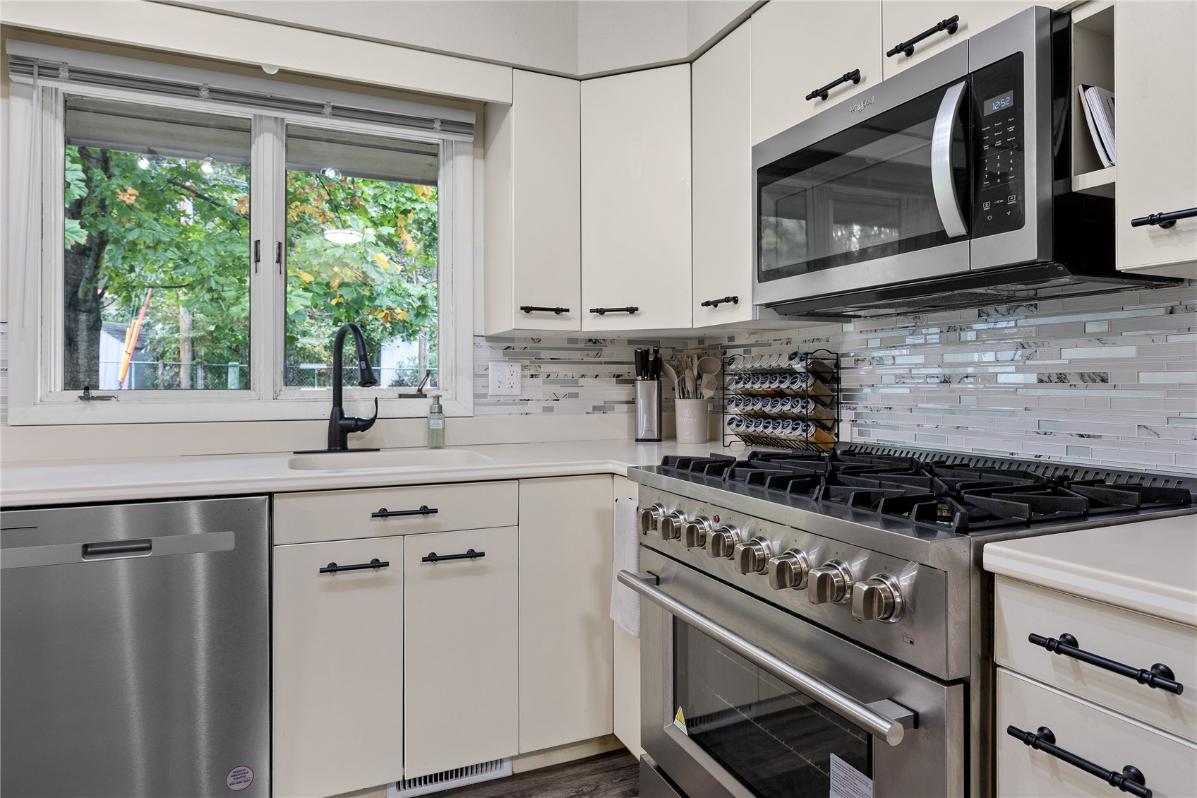 1617 Sierra Drive NE Cedar Rapids IA 52402