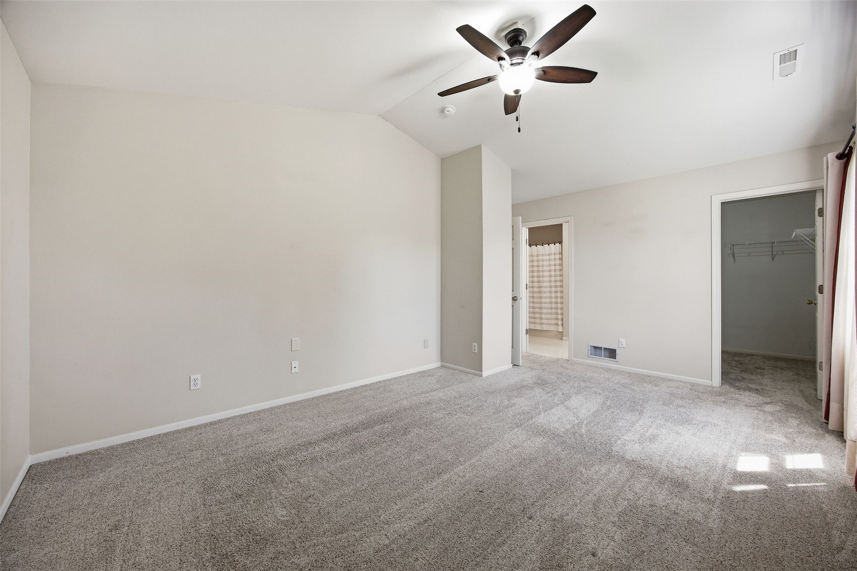 1217 Acacia Drive NE Cedar Rapids IA 52402