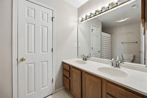1217 Acacia Drive NE Cedar Rapids IA 52402