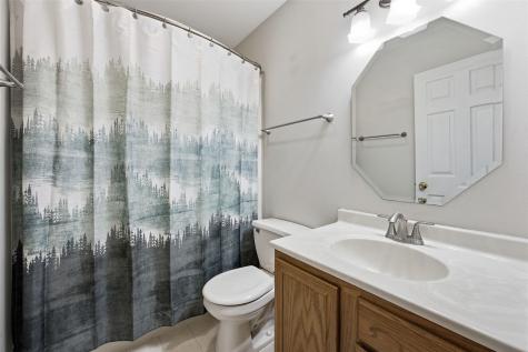 1217 Acacia Drive NE Cedar Rapids IA 52402