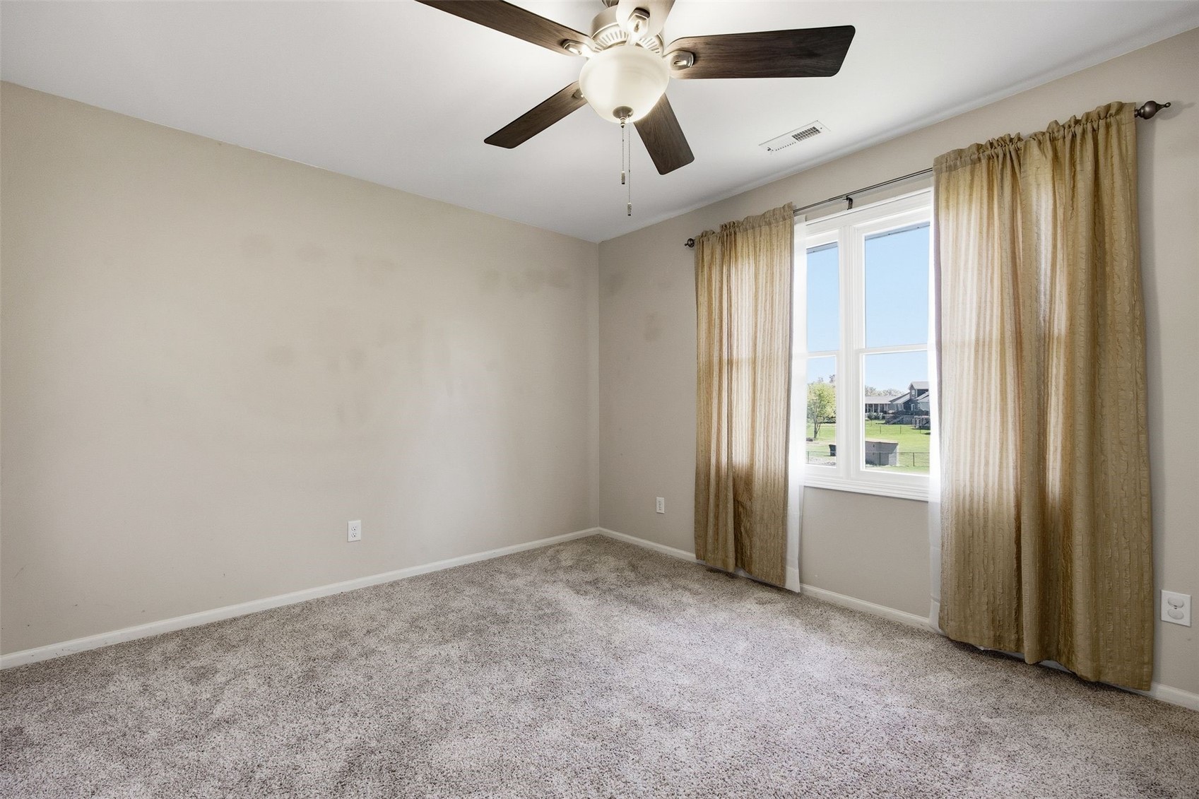 1217 Acacia Drive NE Cedar Rapids IA 52402